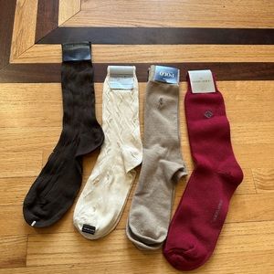 4 pairs of dress socks
